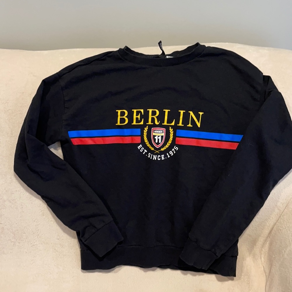 Women’s sweatshirt